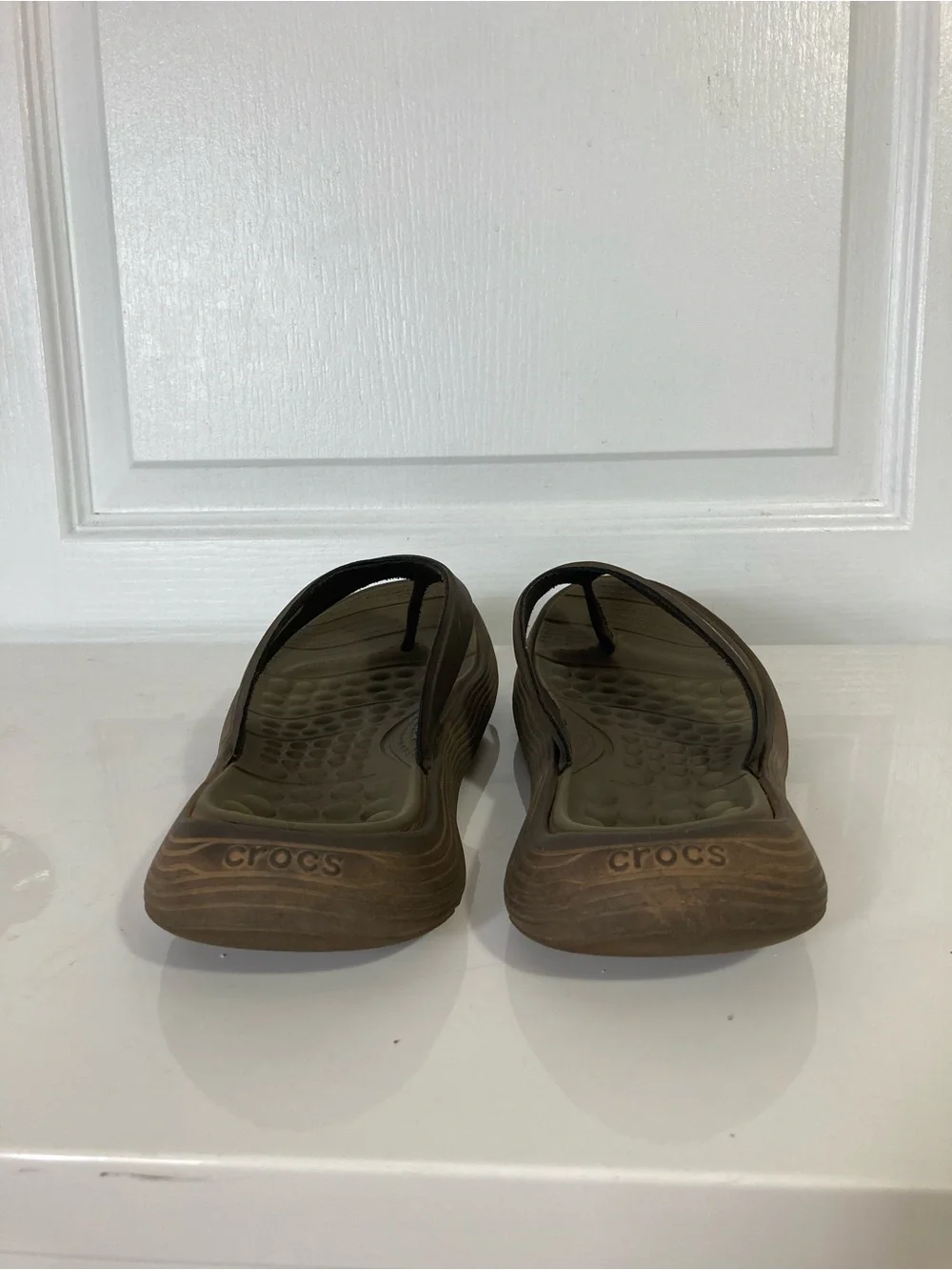 CROCS Sandals Men 11 Brown Flip-Flops Reviva Thong Song